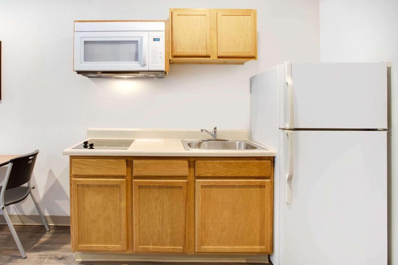 Woodspring Suites Charlotte Шелби Екстериор снимка