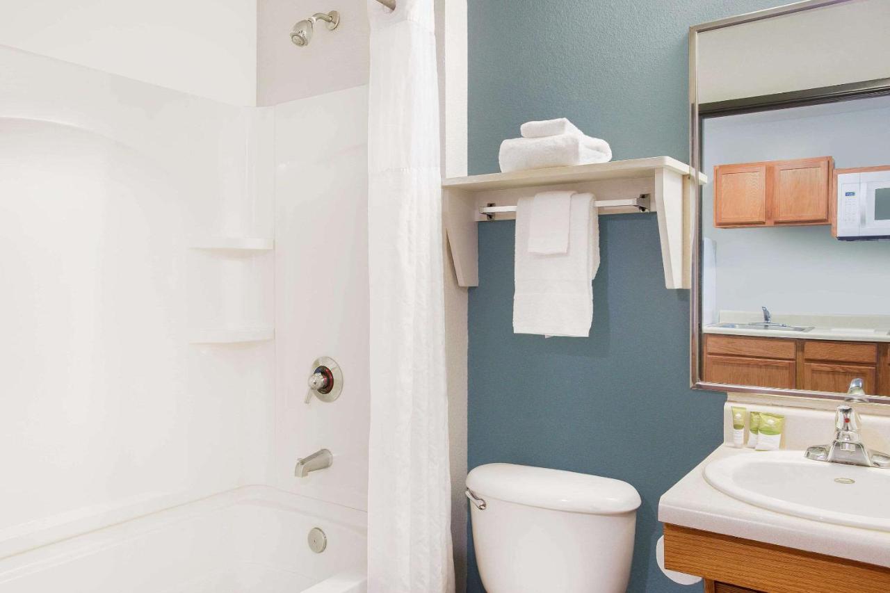 Woodspring Suites Charlotte Шелби Екстериор снимка