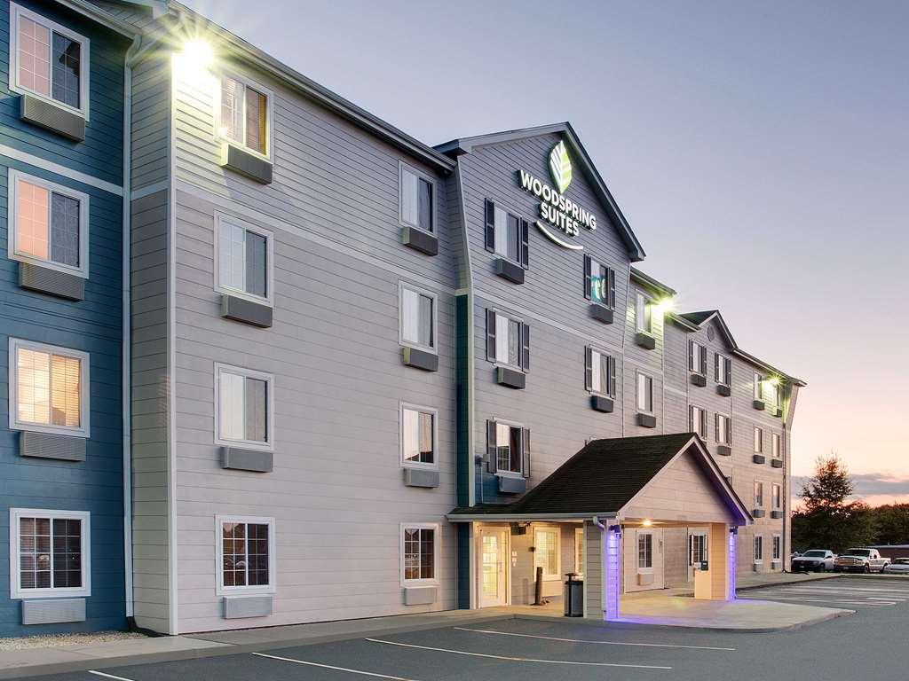 Woodspring Suites Charlotte Шелби Екстериор снимка